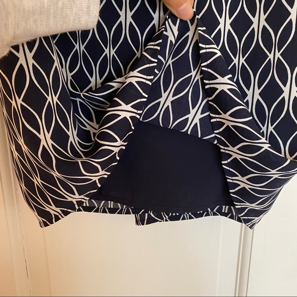 Banana Republic Navy & White Tank - Picture 3 of 4